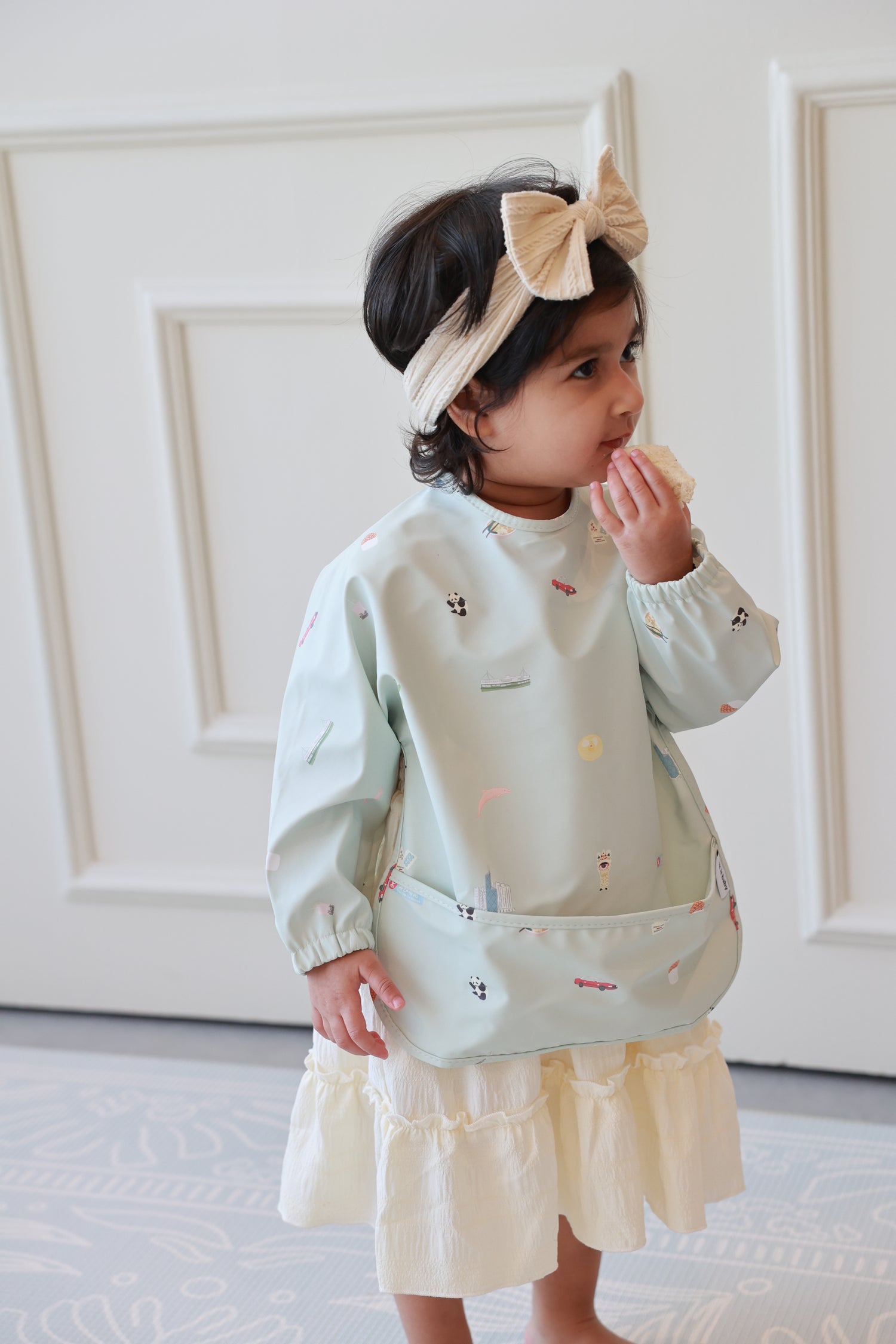 Waterproof Sleeved Bib - Hong Kong City