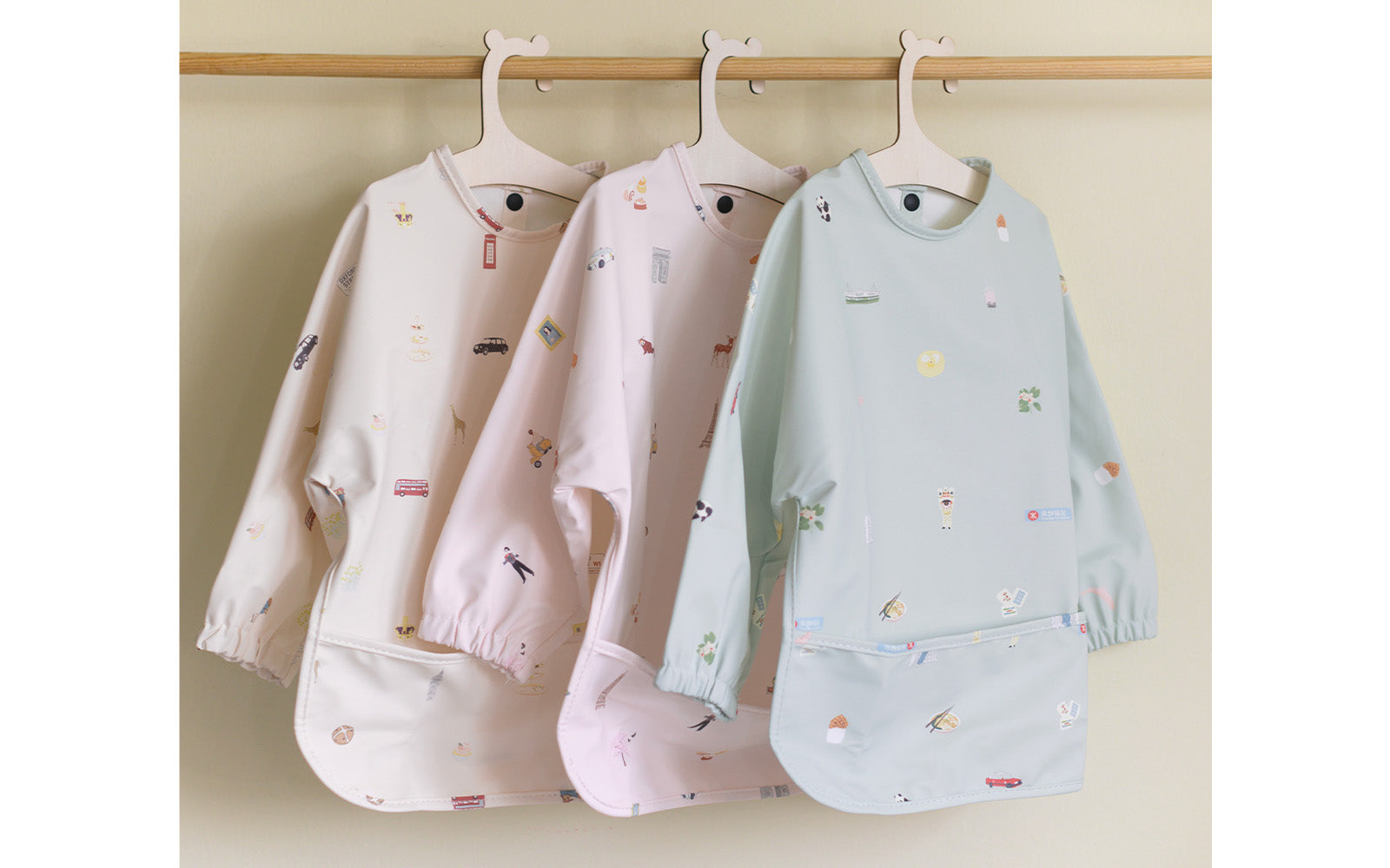 Waterproof Sleeved Bib - Hong Kong City
