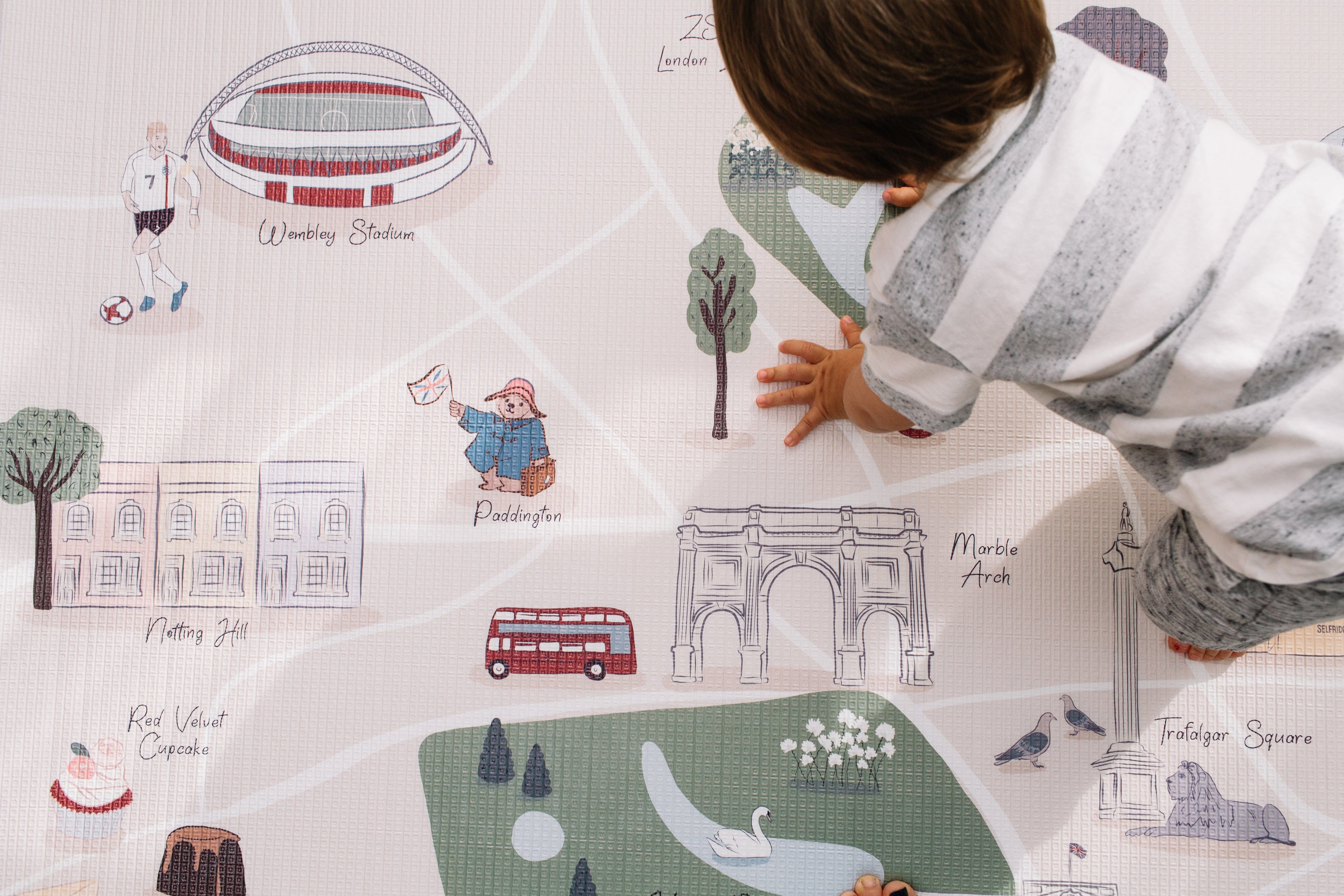 ‘It’s London, Baby!’ Playmat Gift Set