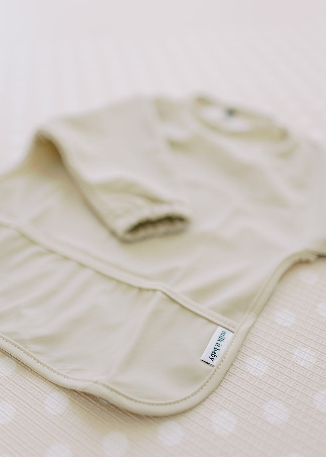 Sleeved Bib - Safari Beige